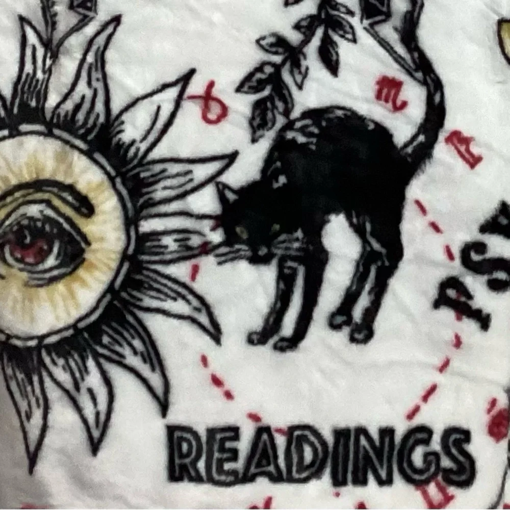 Black & White Palm Readings Plush Throw.  NWT  50” x 70”